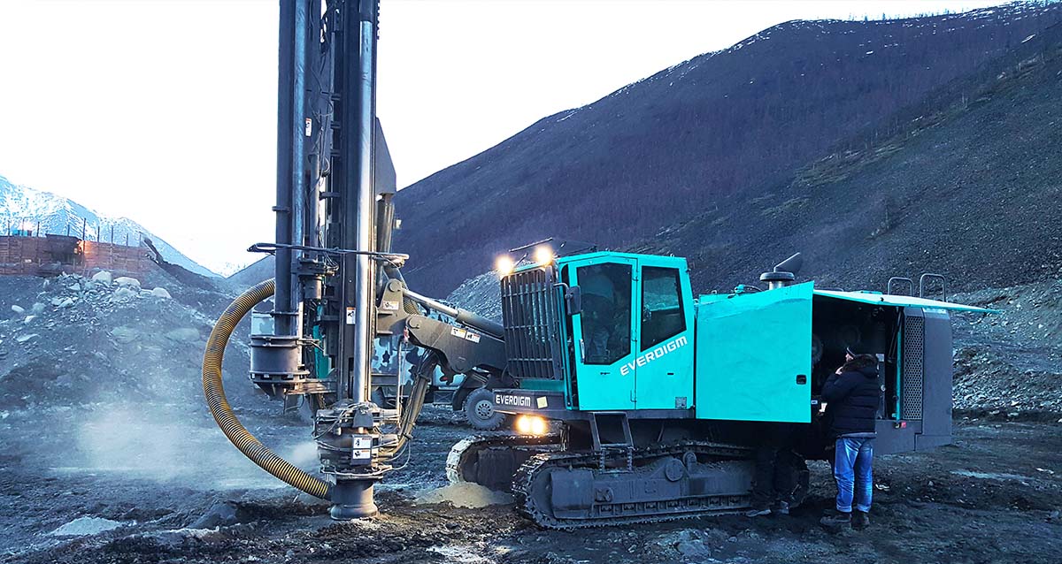 everdigm DTH Drill rig_main02.jpg